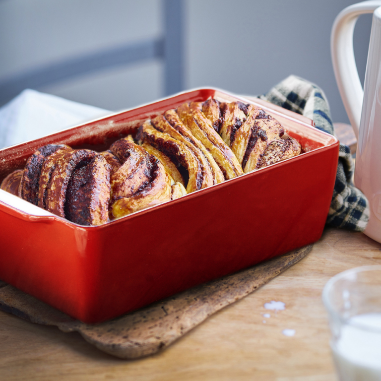 emile-henry-bread-loaf-baker-8