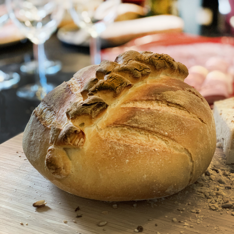 emile-henry-rnd-bread-baker-3