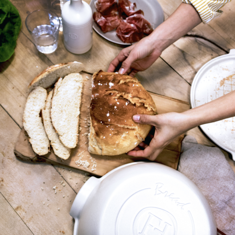 emile-henry-rnd-bread-baker-4