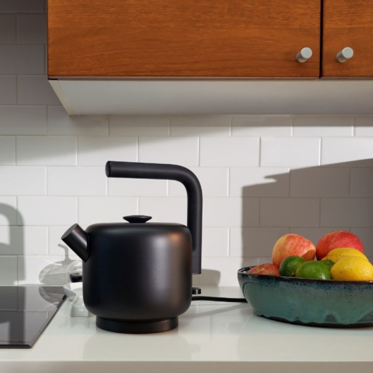 fellow-clyde-electric-tea-kettle (5)