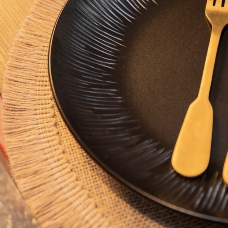 mikasa-round-hessian-placemat-set (6)