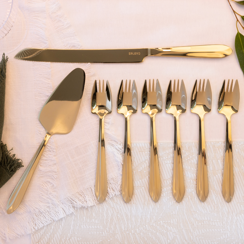 splayd-gold-cake-knife-server-2