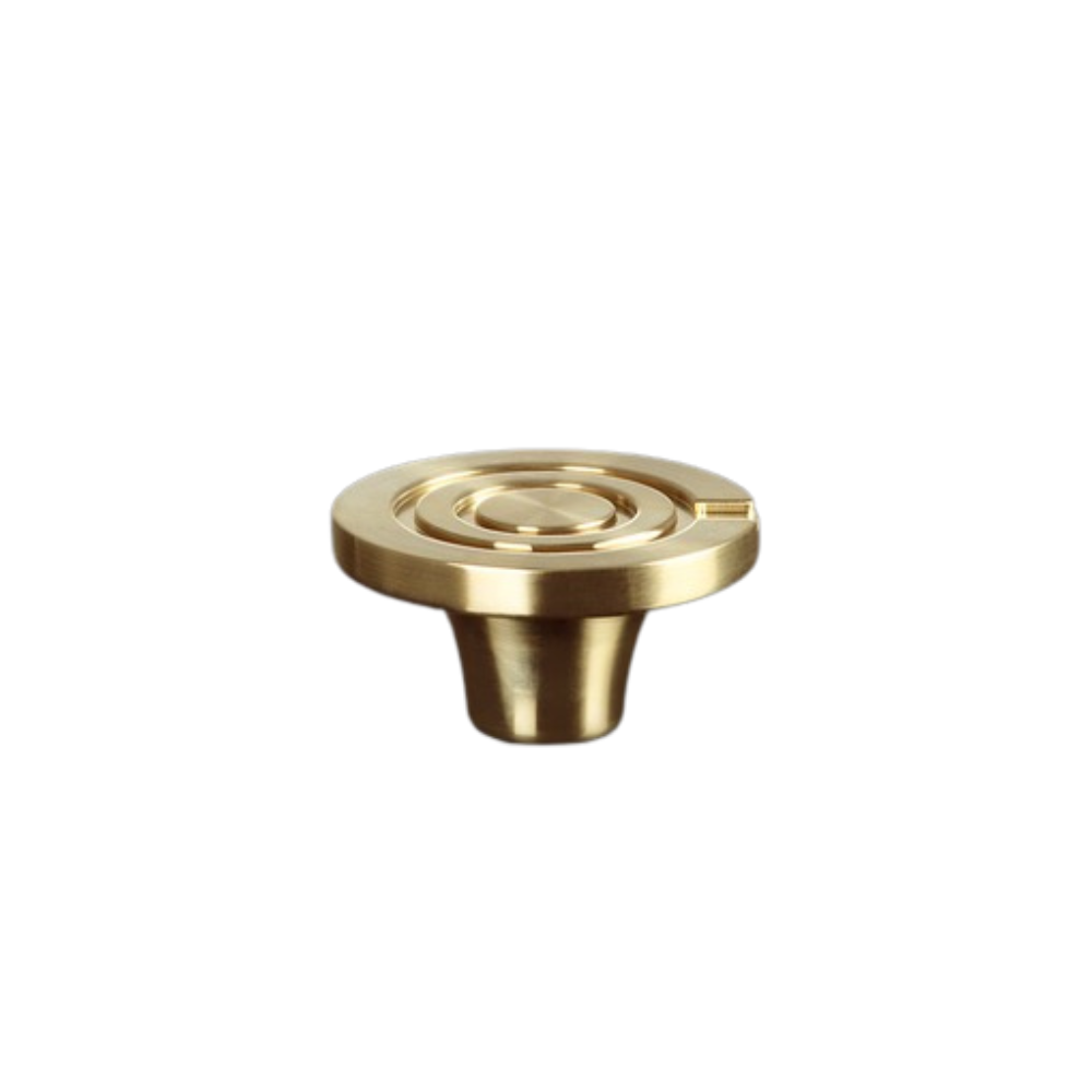 le-creuset-light-gold-knob