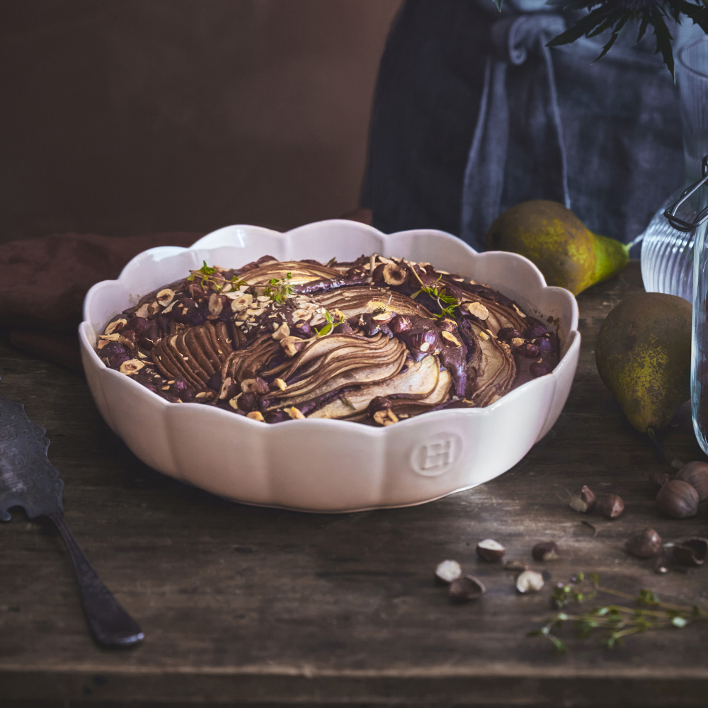 Emile-Henry-madeleine-round-dish-clay (3)