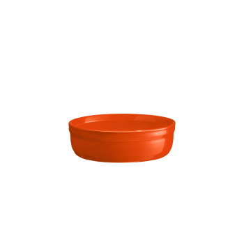Emile Henry Ramekin Toscane on a white background.