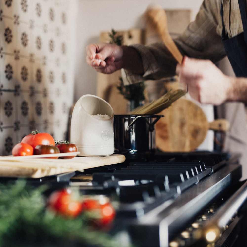 Emile-Henry-salty-piggy-clay (4)