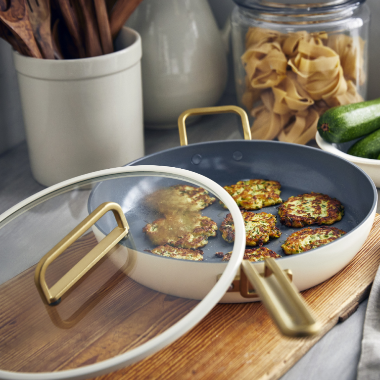 GreenPan-30cm-frypan-with-lid-white (3)