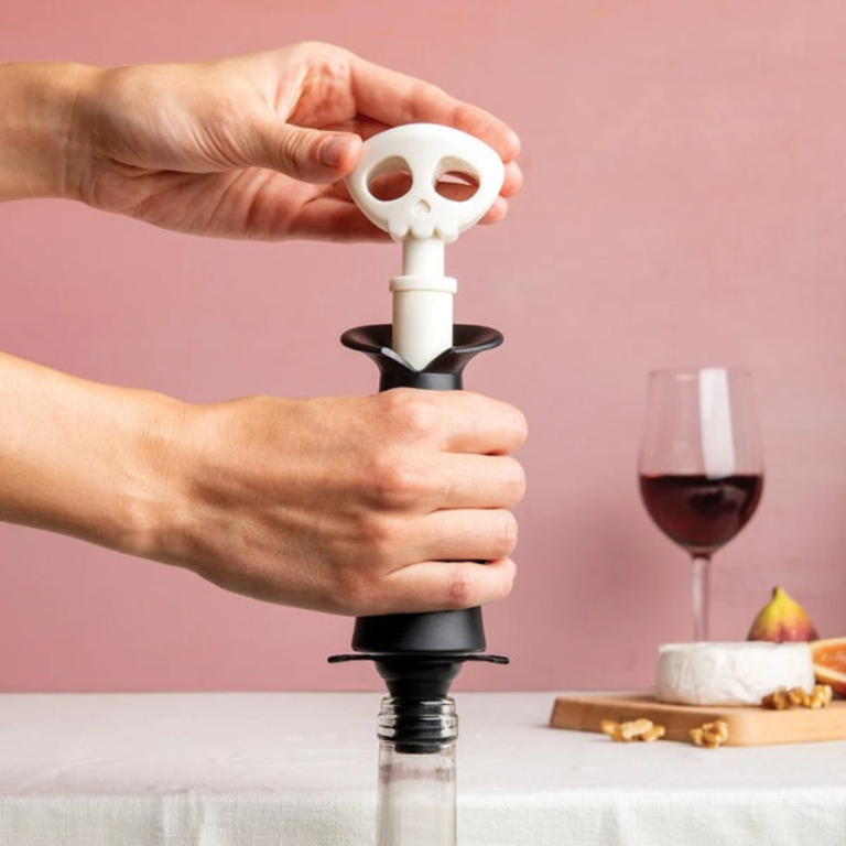ototo-spooklier-wine-saver (2)