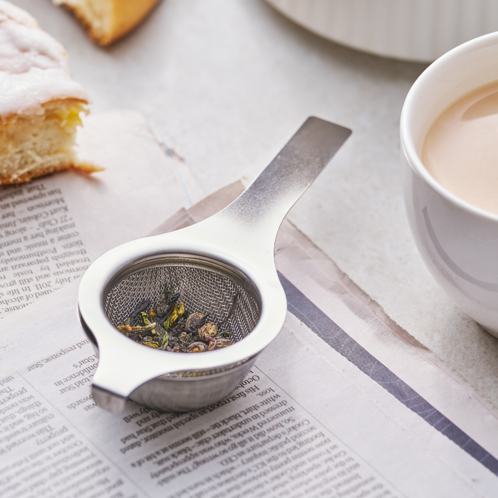 15160 DELUXE HANDLE TEA STRAINER (1)