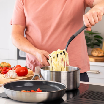 KitchenAid Pasta Server Charcoal 34cm (1)