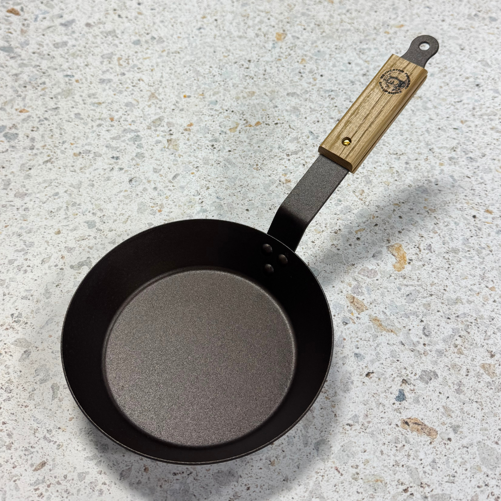 NFS-111 20CM FRYING PAN SPUN IRON (1)