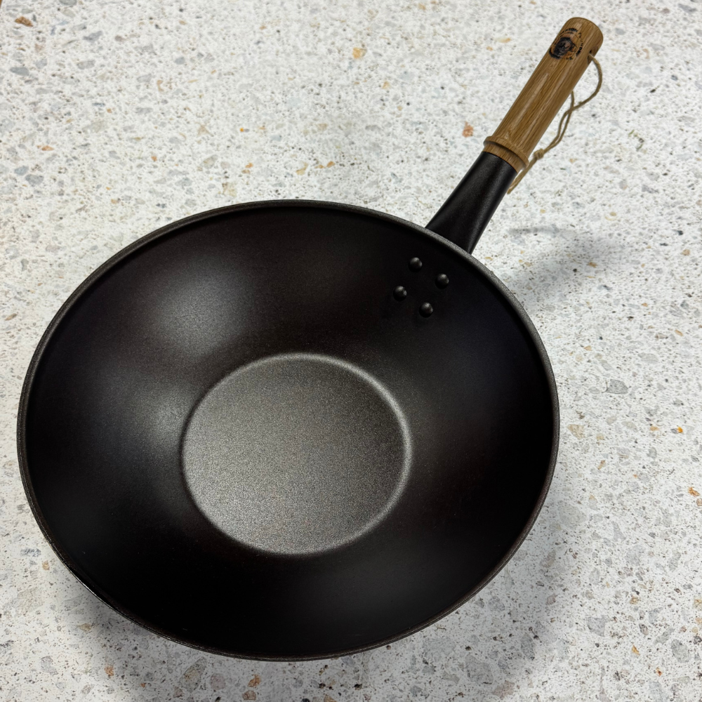 NFS-114 33CM WOK SPUN IRON (2)