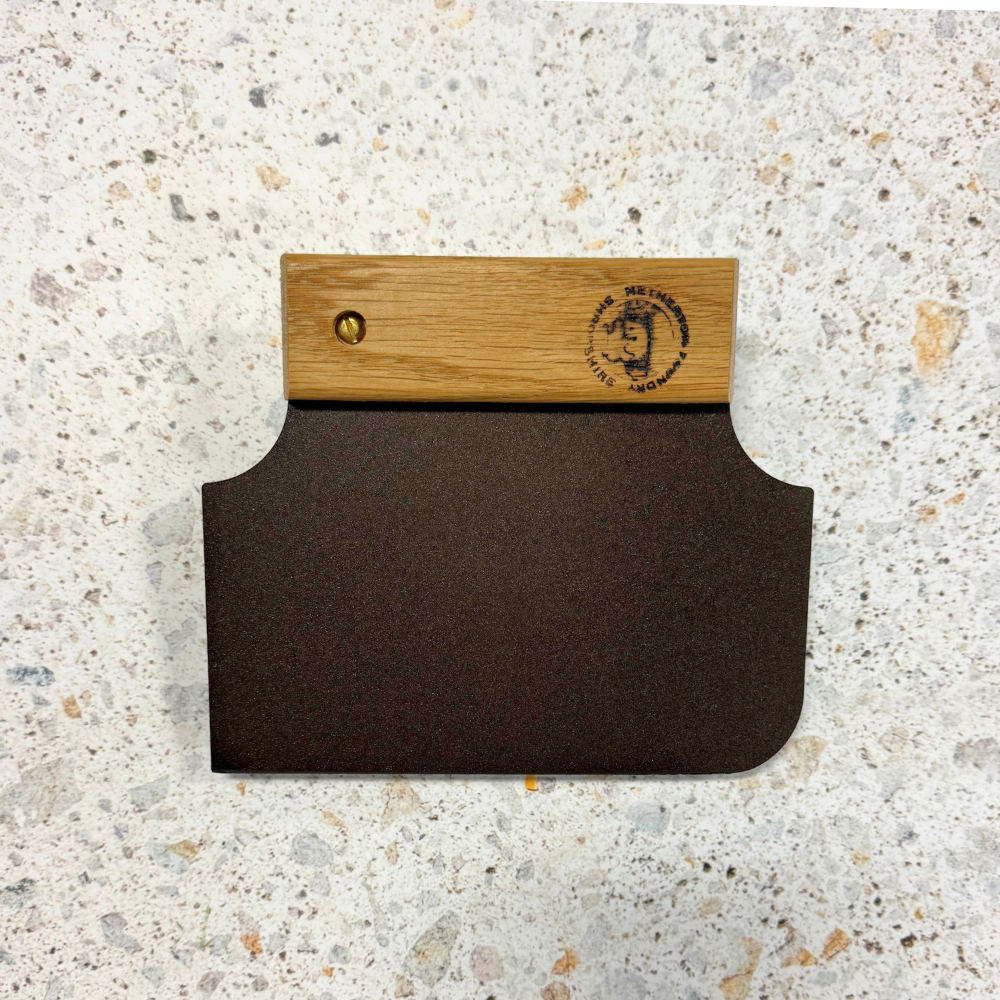 NFS-327 DOUGH CUTTER 16X13.5CM 1MM OAK HAND (1)