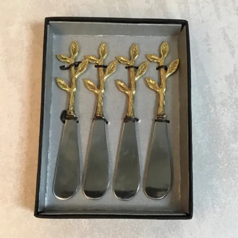 S.S Gold Leaf Bud Handle Spreaders Set of 4 (3)