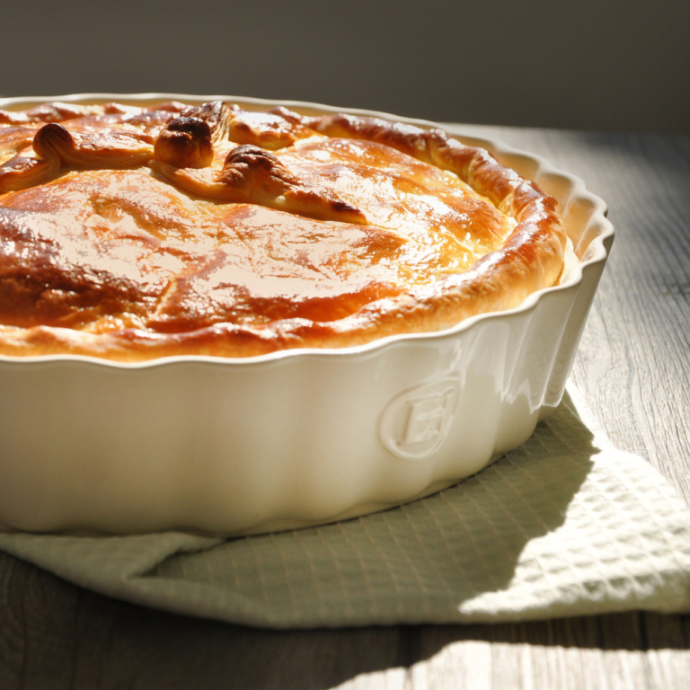 emile-henry-cedar-round-tart (2)