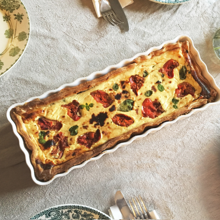 emile-henry-cedar-slim-rectangular-tart (1)