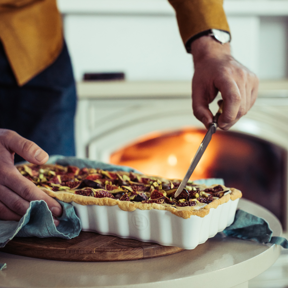 emile-henry-cedar-slim-rectangular-tart (3)