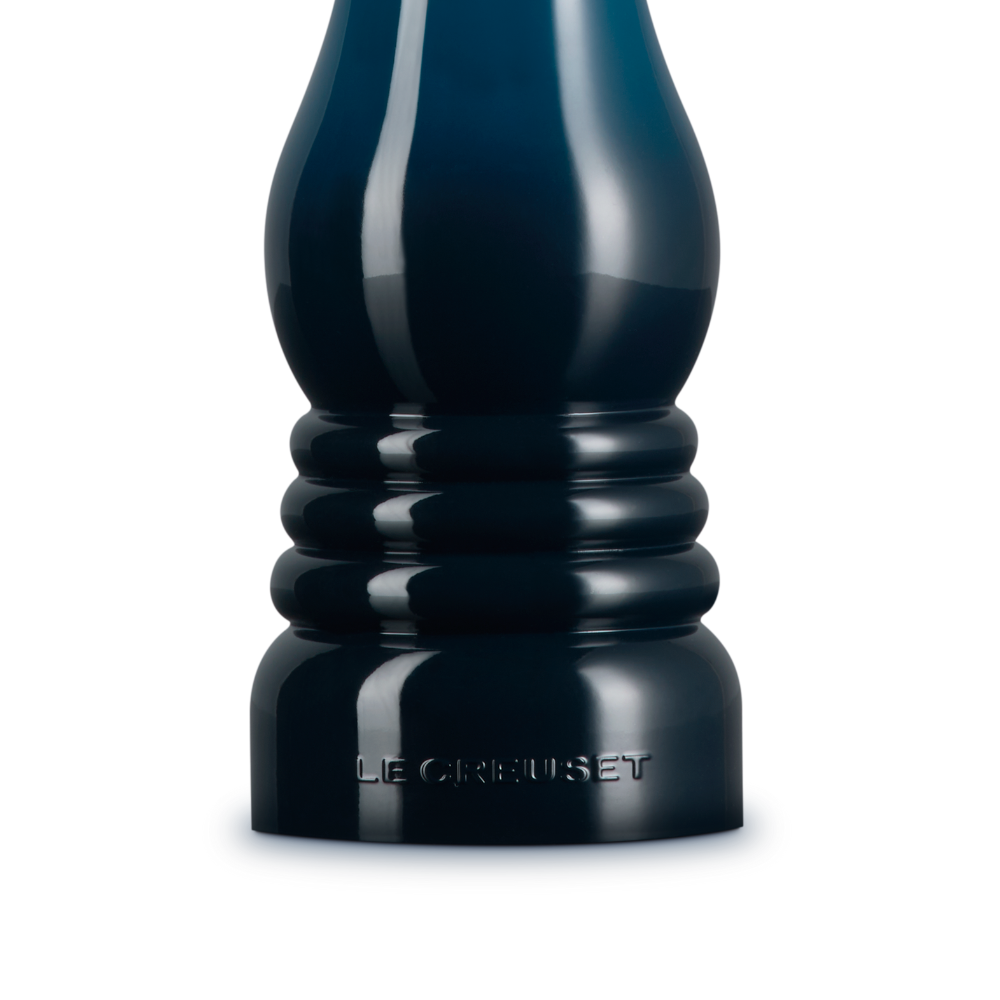 le-creuset-nuit-mills (1)