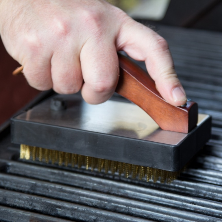 outset-rosewood-bbq-brush (5)