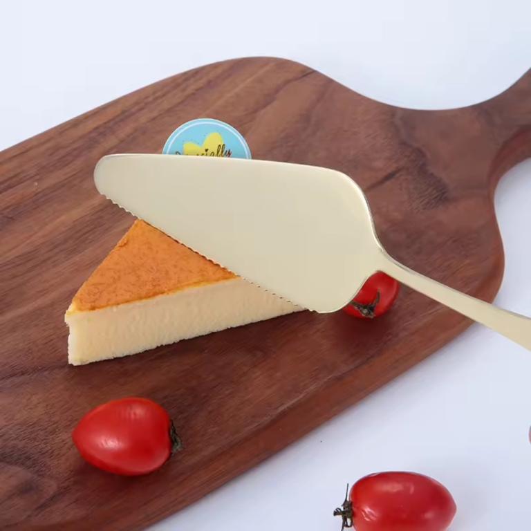 CAKE SLICE GOLD
