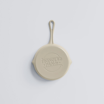 Ironclad Lil Legacy Pan Salt Stone (3)