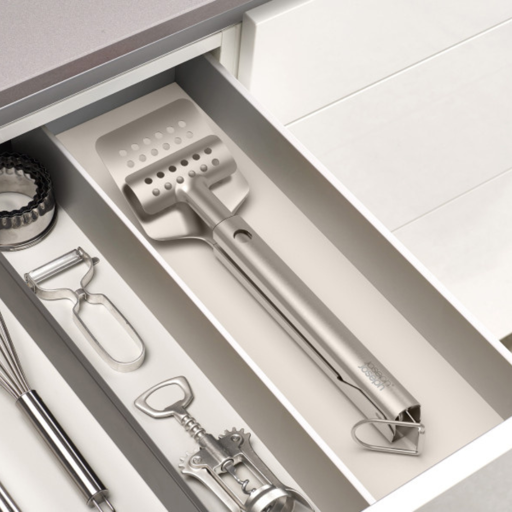 Joseph Joseph GrillOut BBQ Turner Tongs with retractable head (3)