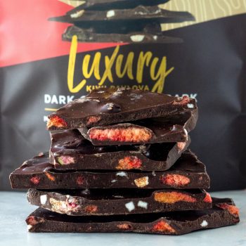 Remarkable Chocolate Bark Kiwi Pavlova 125g (4)