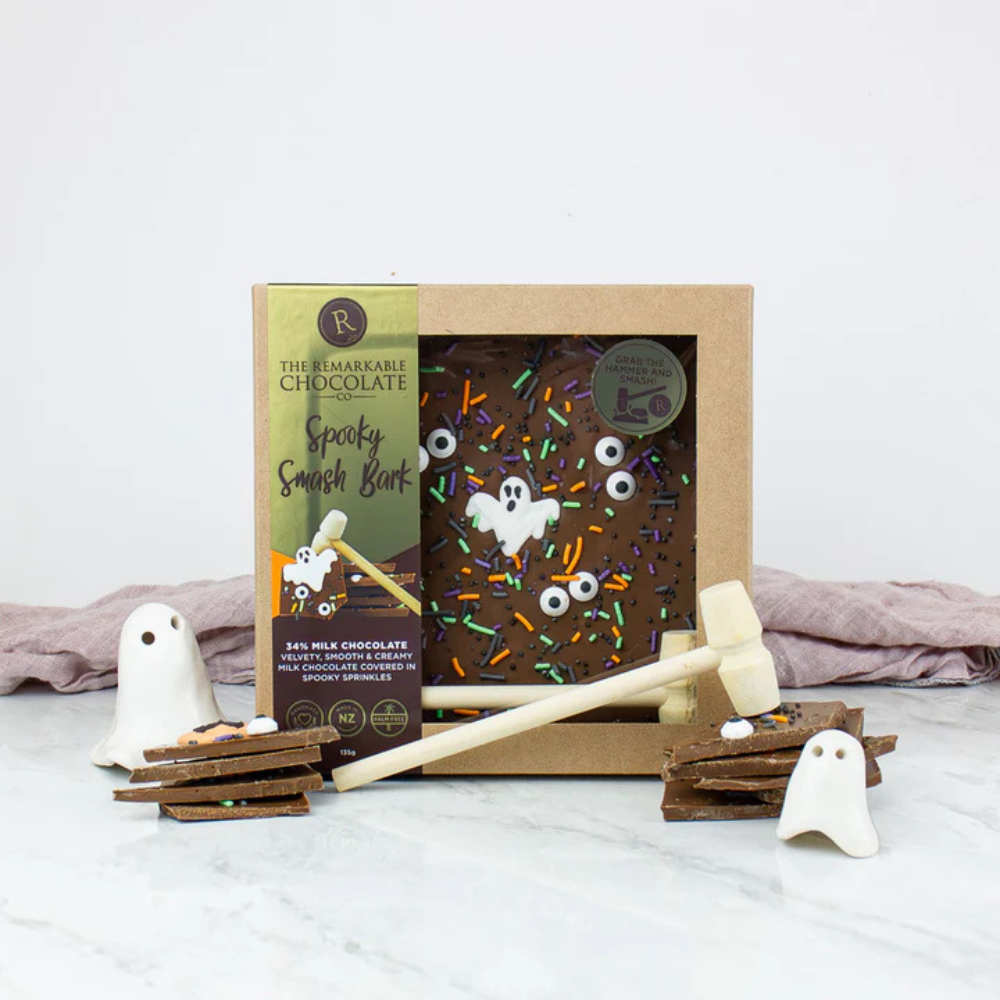 Remarkable Chocolate Smash Bark Spooky 135g (1)