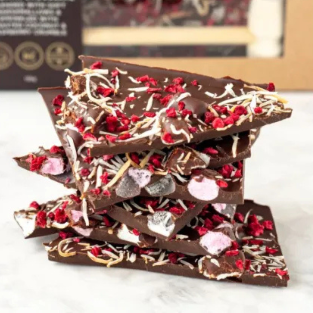 Remarkable Smash Bark Luxury Marshmallow Coconut Raspberry 135g (1)