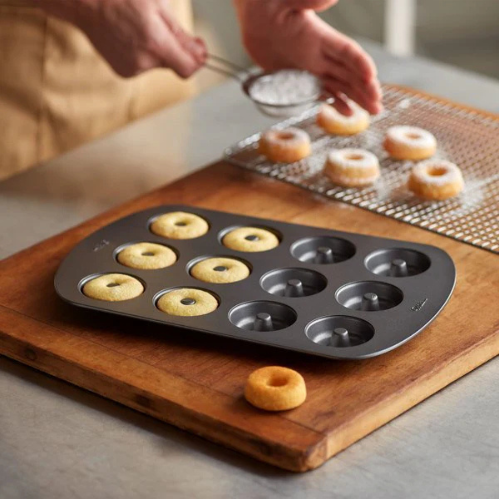 Wilton 12-Cavity Mini Doughnut Pan (2)
