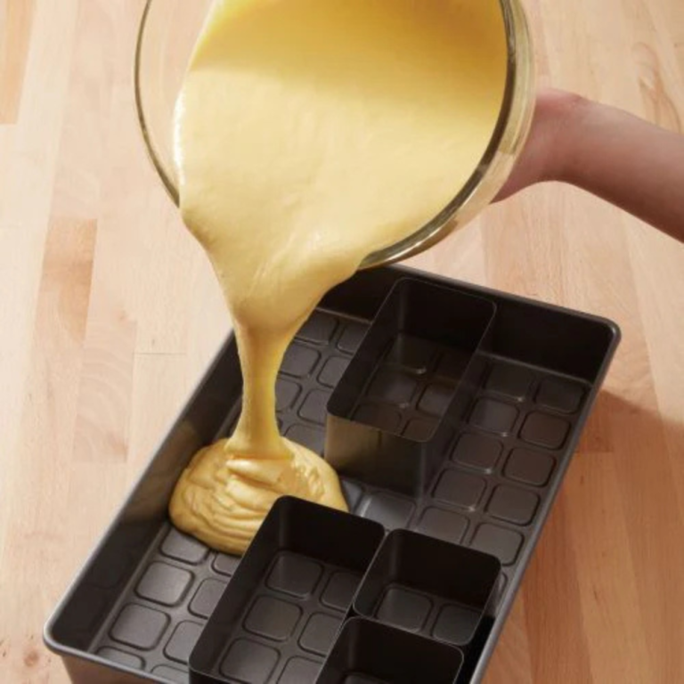 Wilton Numbers & Letters Pan Set (2)