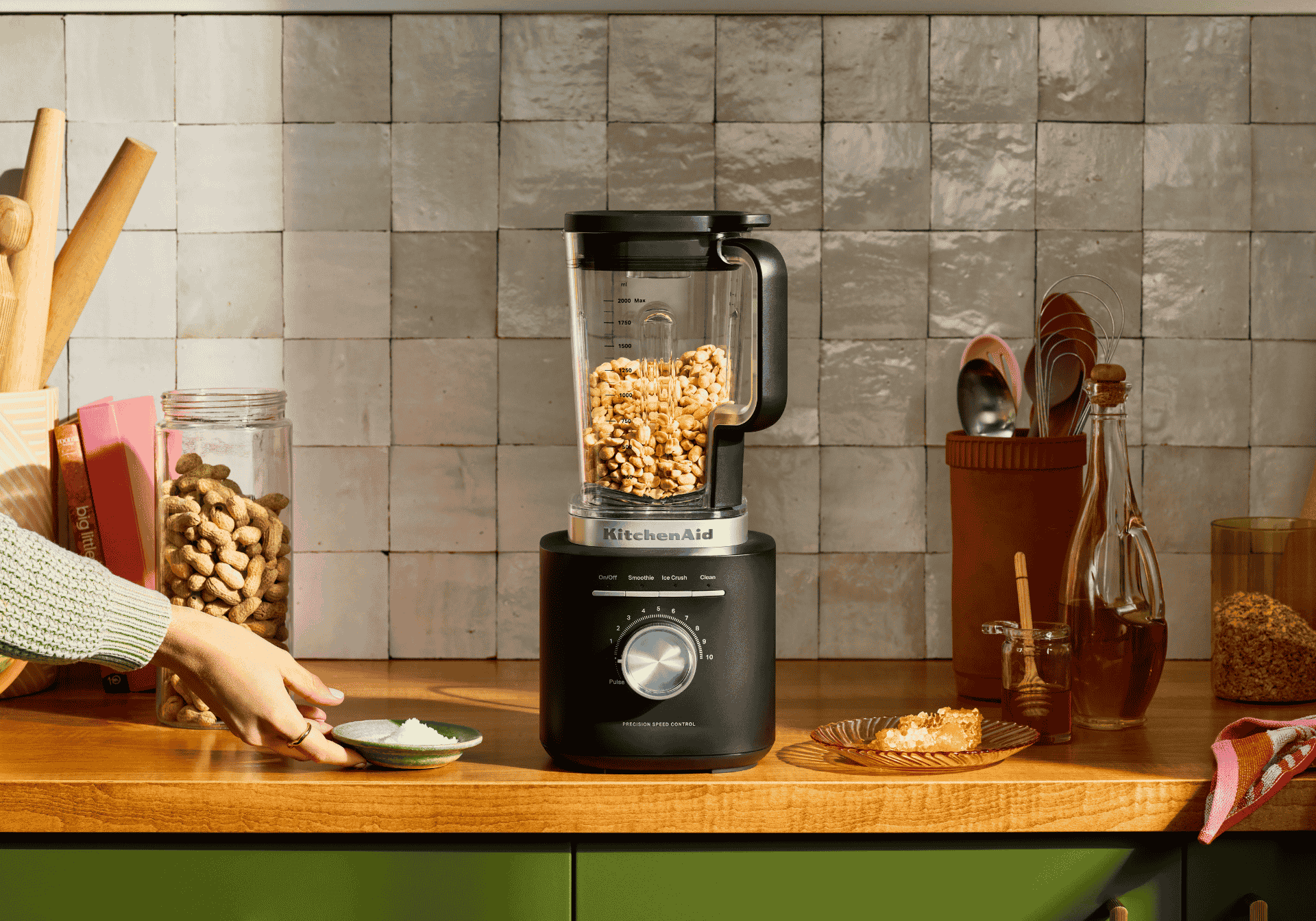 kitchenAid-k200-black