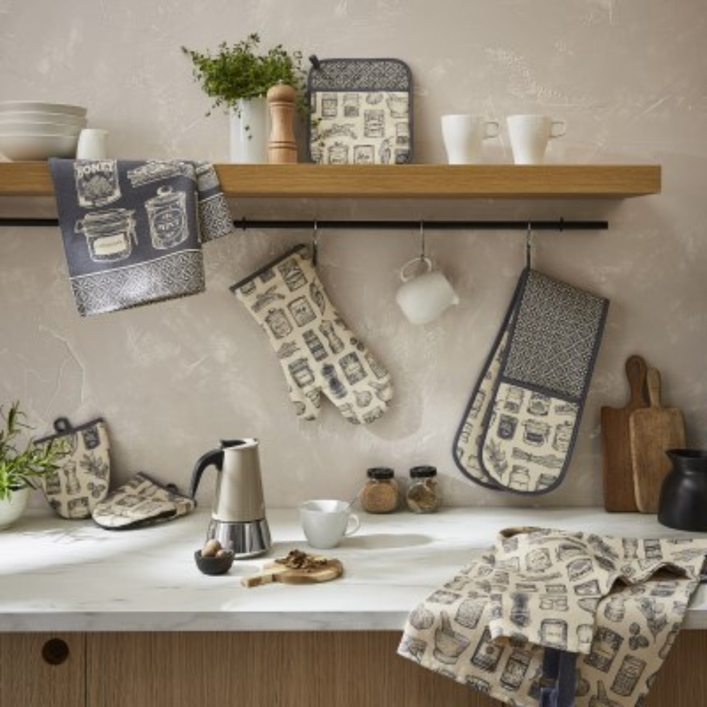 Ulster Weavers Herbs & Spices Cotton Apron (1)