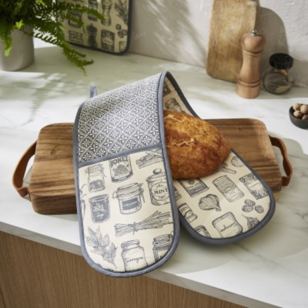 Ulster Weavers Herbs & Spices Double Oven Glove (1)