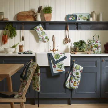Ulster Weavers Vegetable Medley Cotton Tea Towel (1)