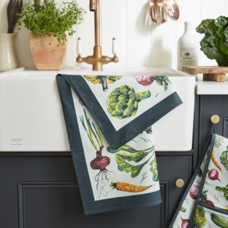 Ulster Weavers Vegetable Medley Cotton Tea Towel (2)