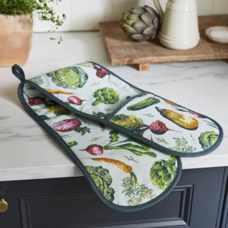 Ulster Weavers Vegetable Medley Double Oven Glove (1)