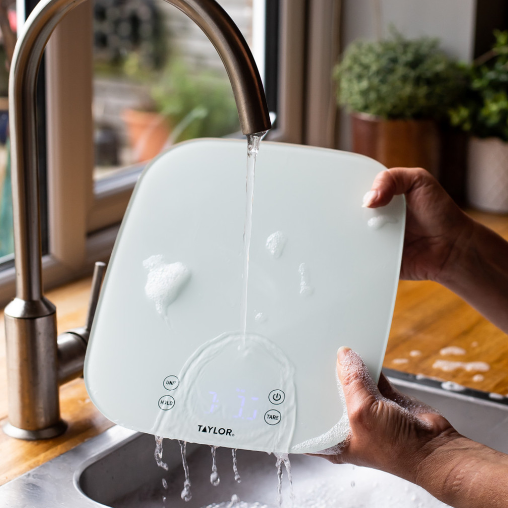 taylor-pro-waterproof-scale-14kg-LTBTYPSCALE13W (5)