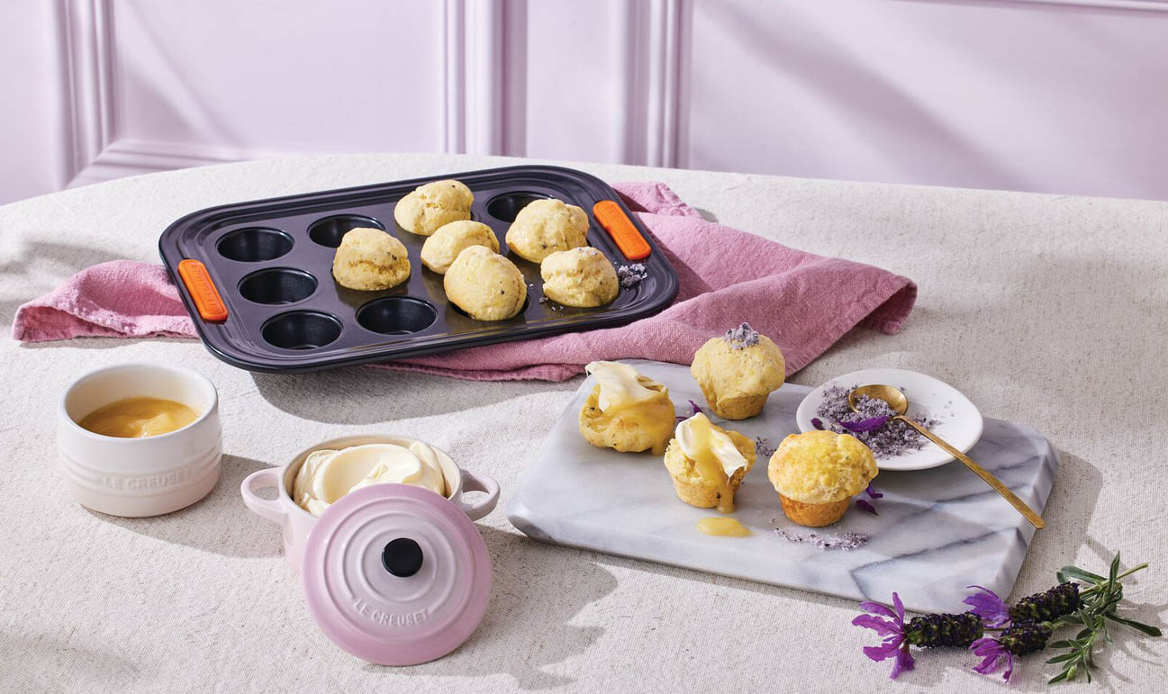 MB460044_Bakeware_40