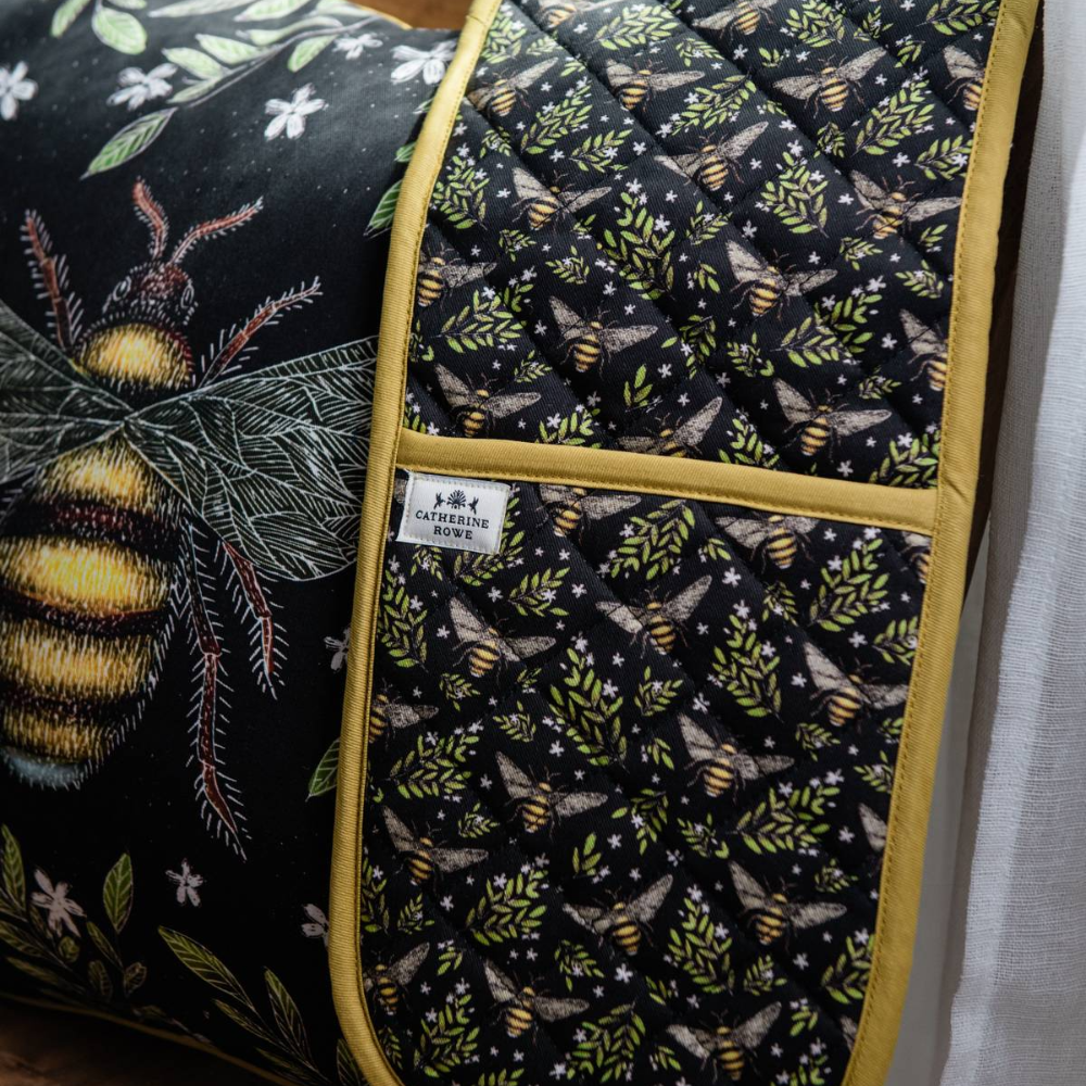 MG-double-glove-bee-pattern (1)