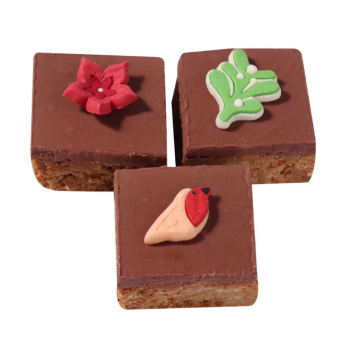 PME Edible Sugar Decorations Under the Mistletoe Set of 12 (2)