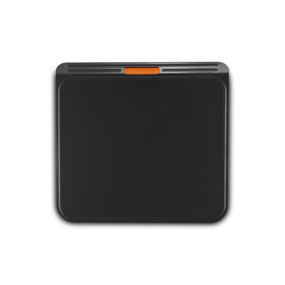 le-creuset-TNS-cookie-baking-sheet
