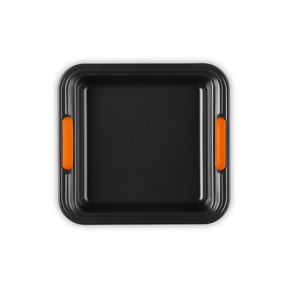 le-creuset-TNS-square-cake-tin-20cm (3)