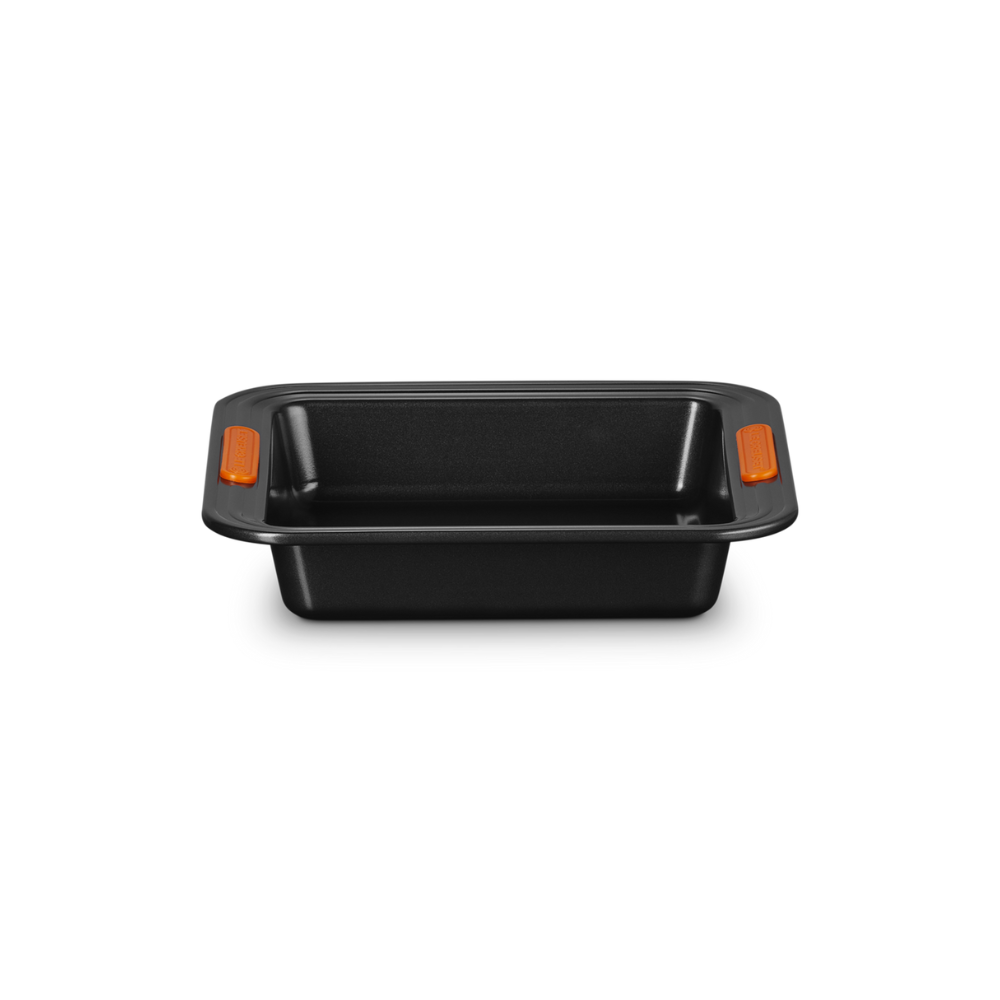 le-creuset-TNS-square-cake-tin-20cm