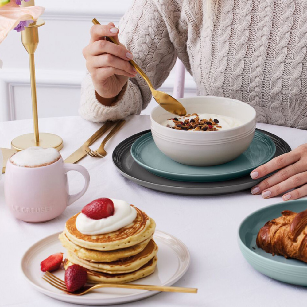 le-creuset-coupe-salad-plate-meringue-67023422716 (2)