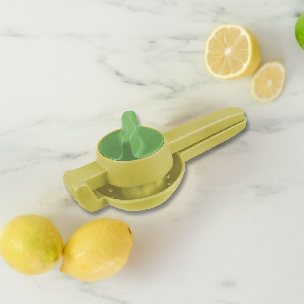 AVANTI Squeeze and Turn Citrus Juicer (2)