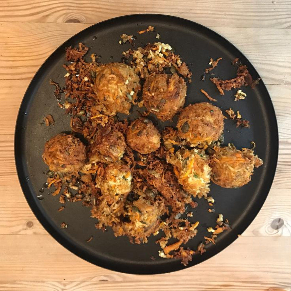 Netherton-round-baking-tray-31cm-NFNFS-243 (2)