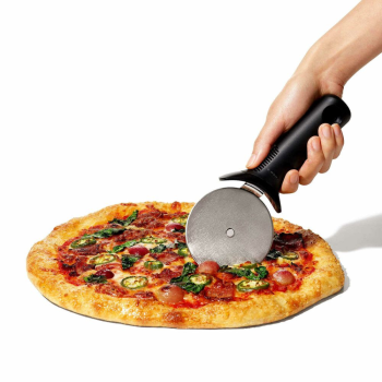 OXO Good Grips Pizza Wheel (4)