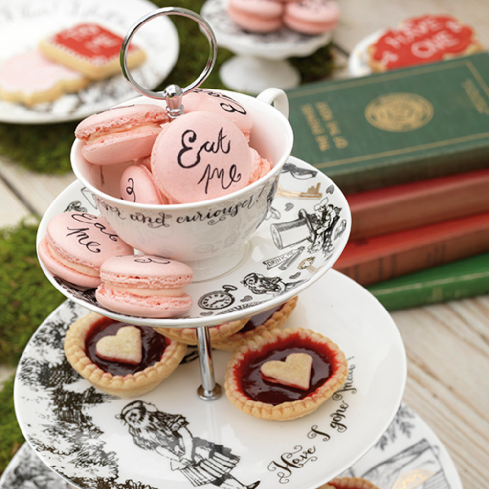 V&A-AIW-Cake-Stand-5200022 (1)