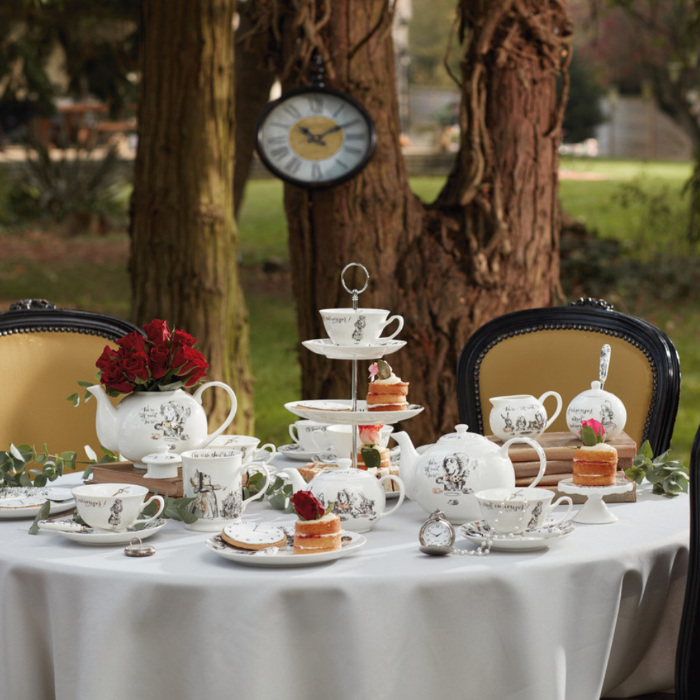 V&A-AIW-Cake-Stand-5200022 (4)